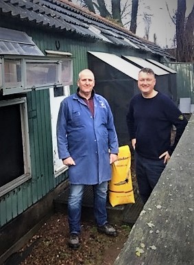 Aad van Berkel - Grootmeester met jonge duiven -